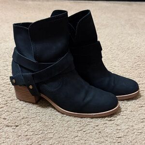 Ugg Elora Booties